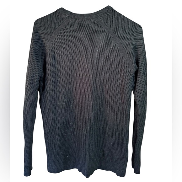 Black H&M Men’s Heavy Long Sleeve - Picture 2 of 3